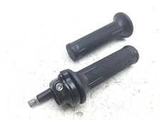 Paar Handgriffe Steuerung Gas